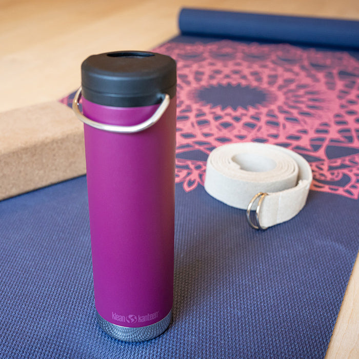 tkwide-twist-cap-with-straw-kit-b6 K20TKWPT-PP-T-TWIST-yoga_bottle_closed_lifestyle_a5ac6535-9c60-42bb-86fe-b94b5cef2b68.jpg
