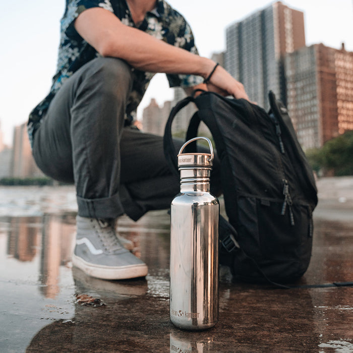 27oz-reflect-with-bamboo-cap-r5 K27SSLRF-MS-BAMBOO_reflect-bottle_city_lifestyle_ff882516-9bd8-49cf-b515-736a0a9c889f.jpg