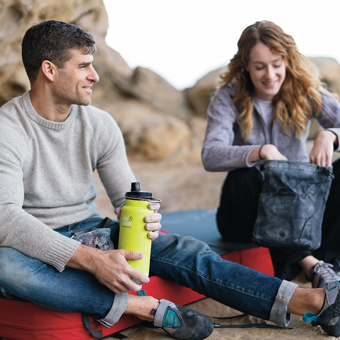 tkwide-chug-cap-y4 K32TKWSSL-JP-chug_cap_bouldering_lifestyle.jpg