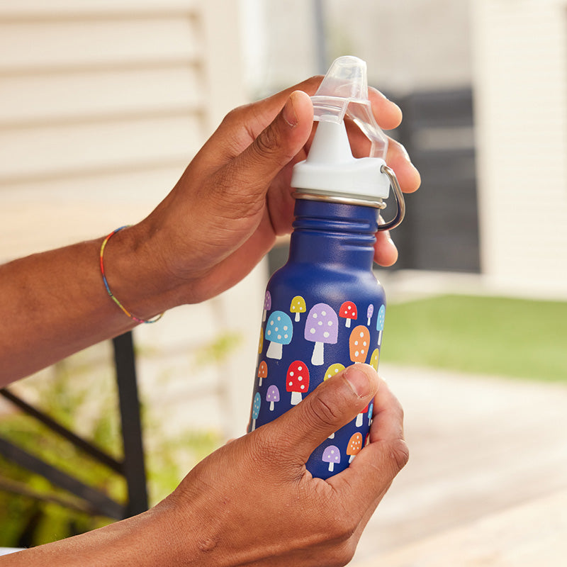 12oz-kid-s-classic-sippy-j5 kid_sippy_12oz_closeup_dustcover_square.jpg