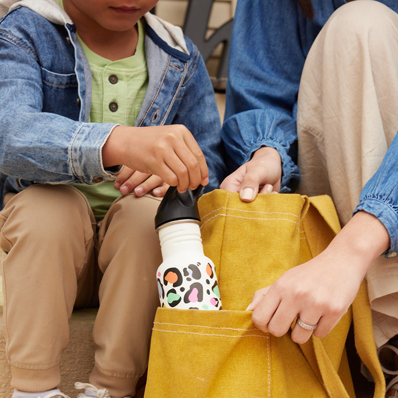 12oz-kid-s-classic-with-flip-seal-sport-cap-u2 kid_sport_flip_seal_12oz_bag_pull_square.jpg