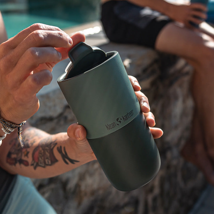 flip-lid-k2 rise_flip_lid_small_tumbler_open.jpg