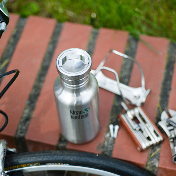 classic-steel-loop-cap-h0 stainless_bottle_cap_bike_parts_lifestyle.jpg