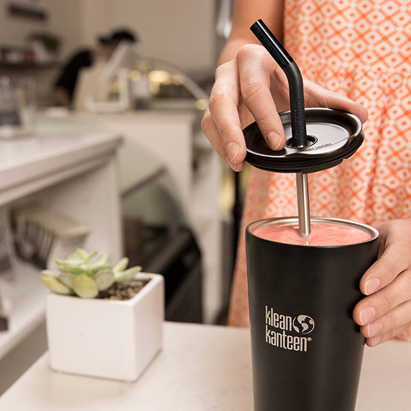 tumbler-straw-lid-with-straw-b6 steel_straw_smoothie-At-Counter-With-Lid_lifestyle_a071dbd2-9fd8-4eea-b04c-2a3732ff8612.jpg